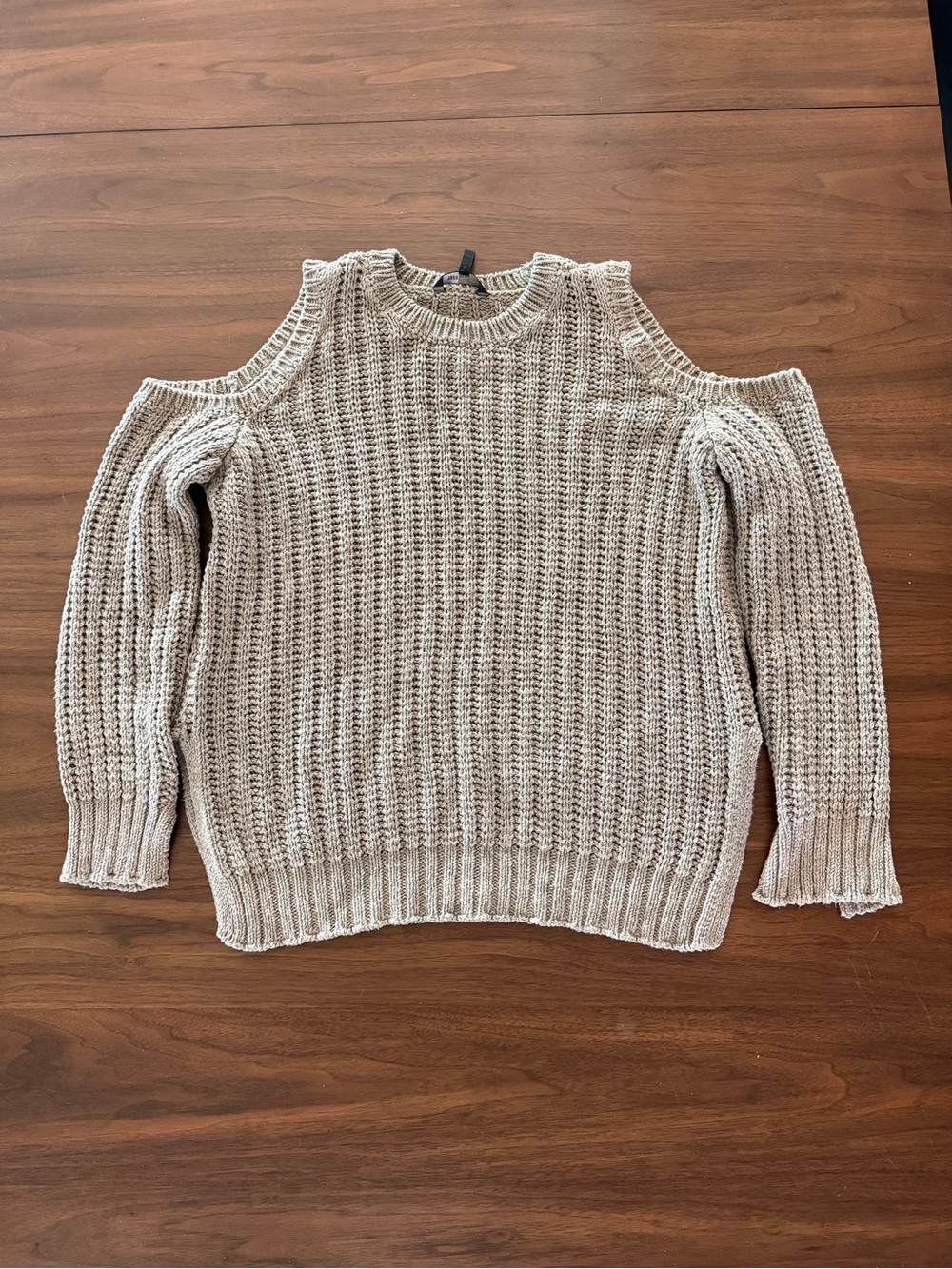 BCBGMAXAZRIA Made in Italy Cold Shoulder Chunky Knit Sweater L